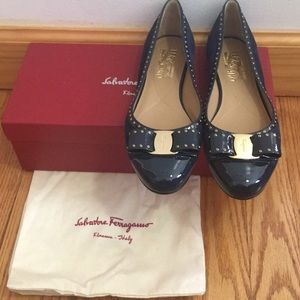 100% authentic, new Ferragamo Varina flats